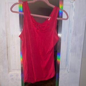 Pink tank with little front design